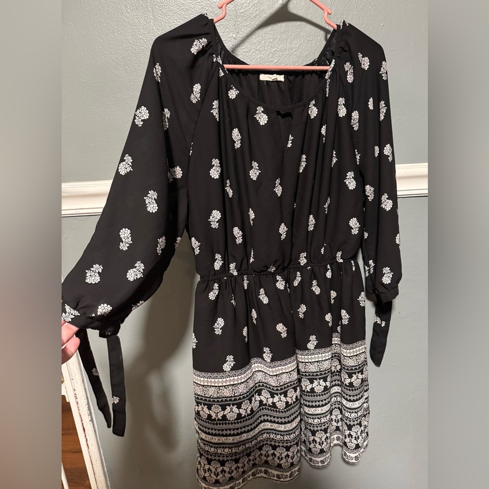 Maurices Black and White Patterned Skirt